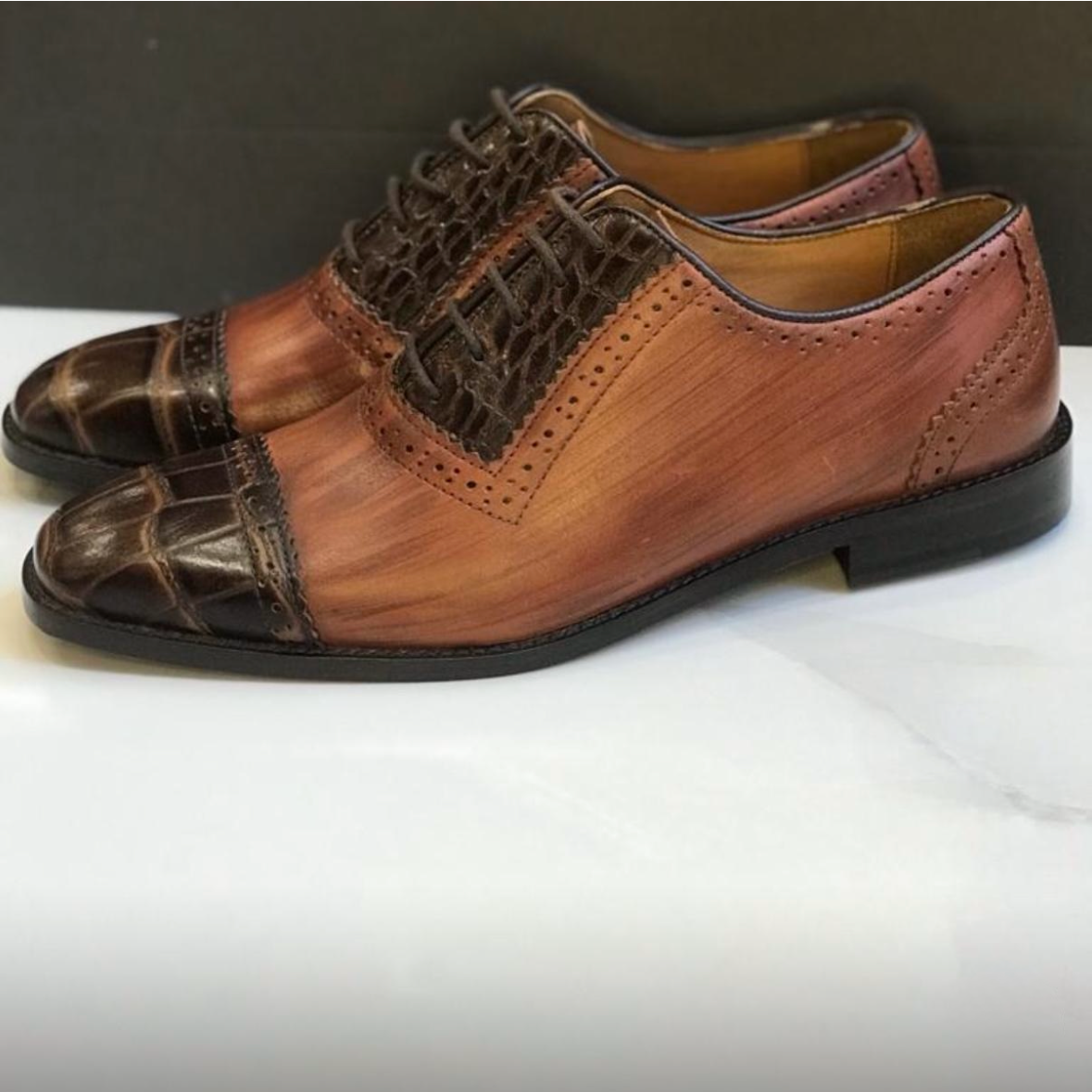 IMPERIAL COBBLER DUAL-TONE OXFORDS