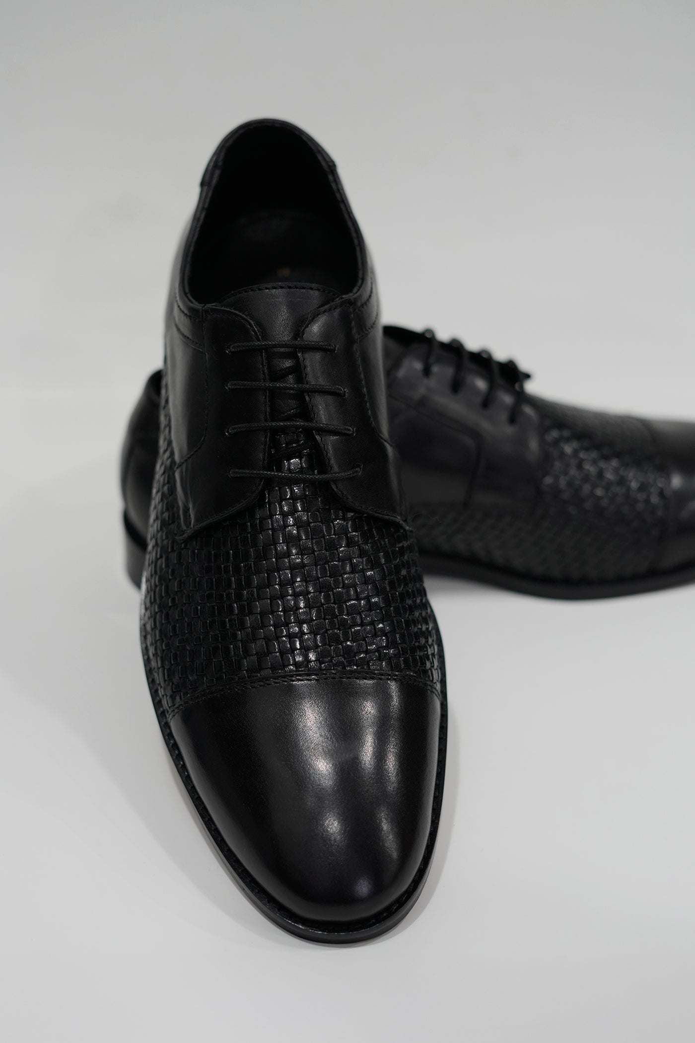 OXFORD LACE-UP DRESS SHOE