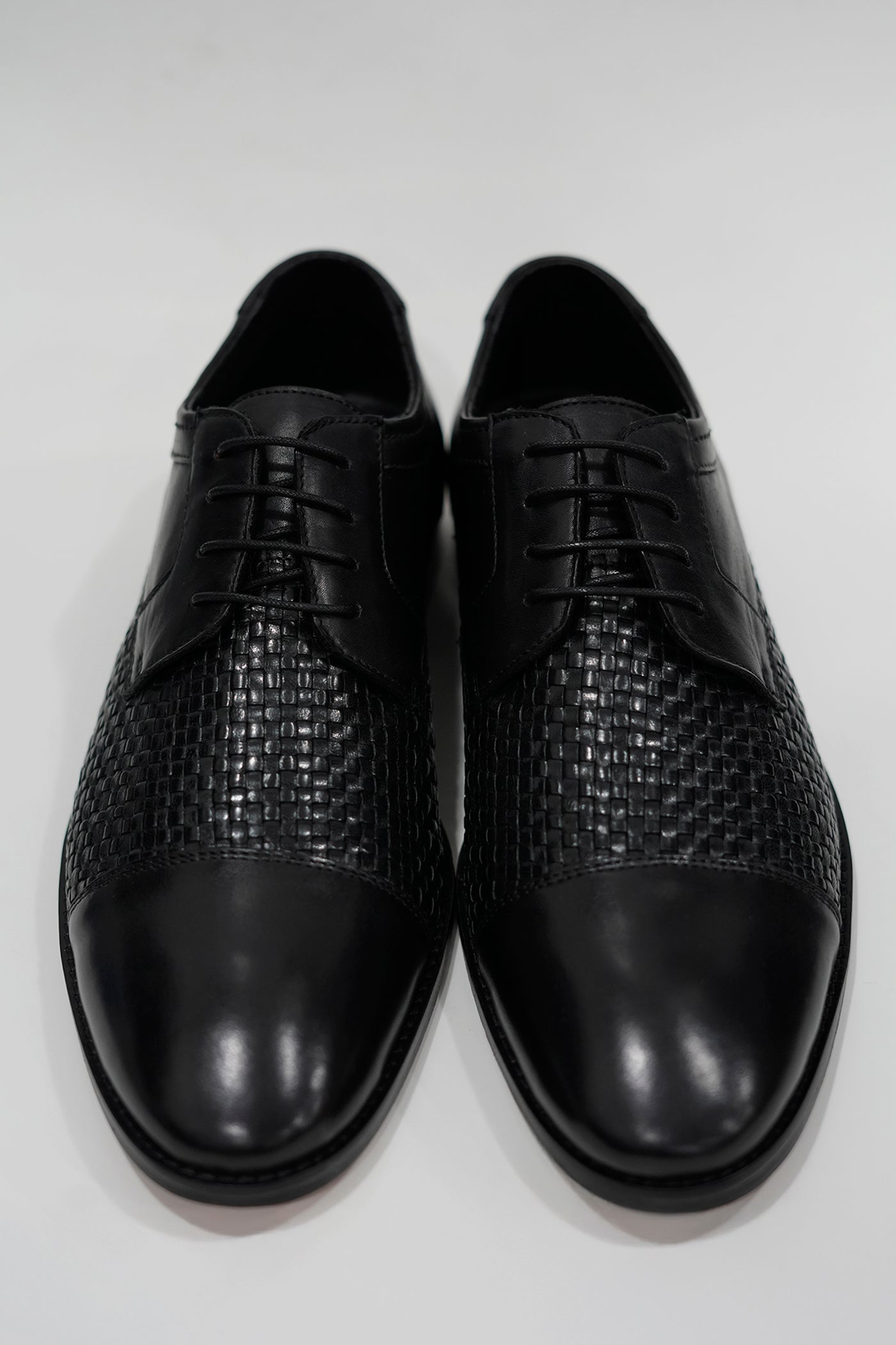 OXFORD LACE-UP DRESS SHOE