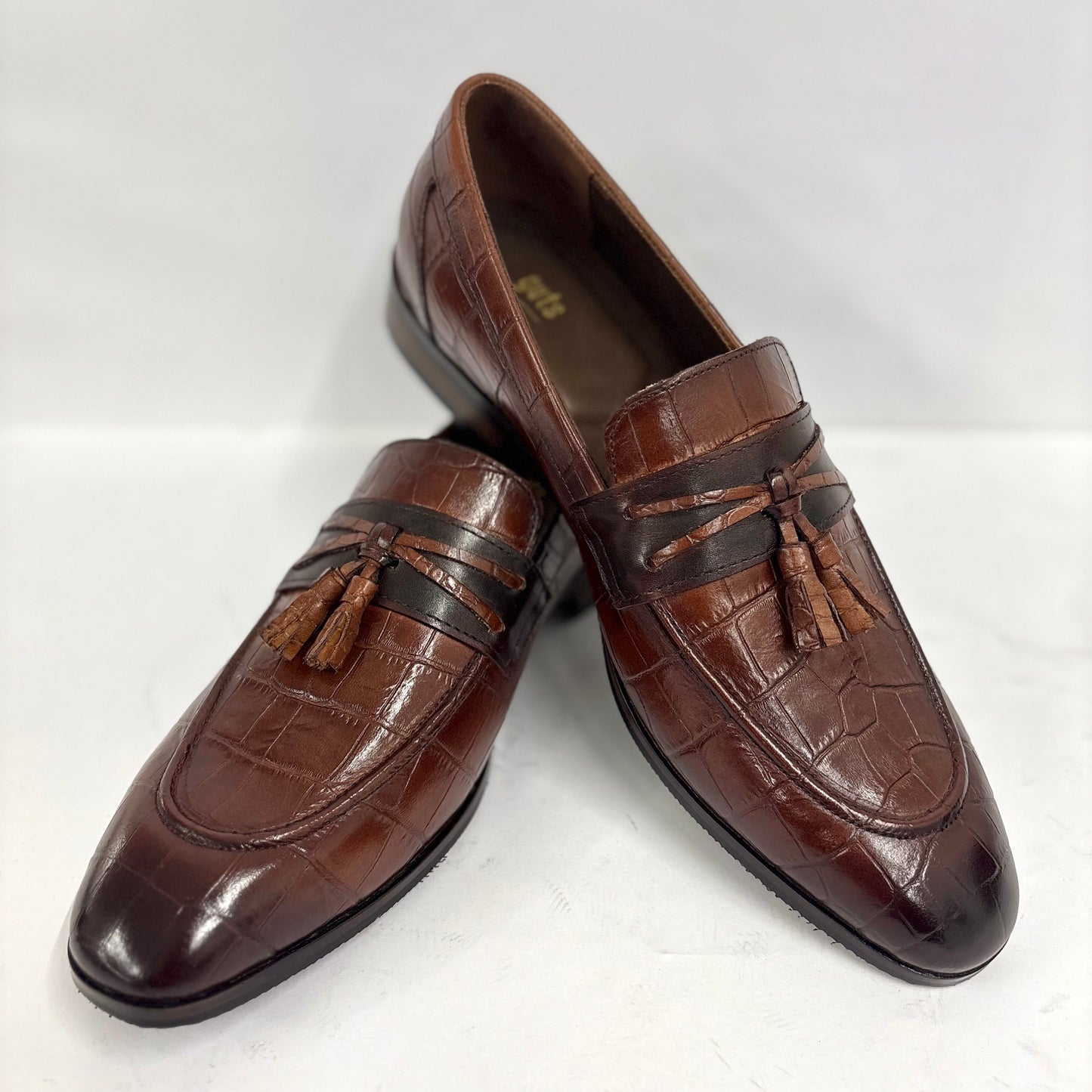 BROWN CROC-TEXTURED TASSEL LOAFERS