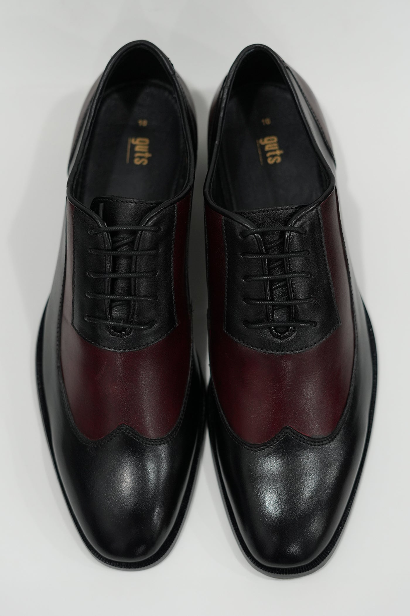 TWO-TONE OXFORD LACE-UP DRESS SHOE