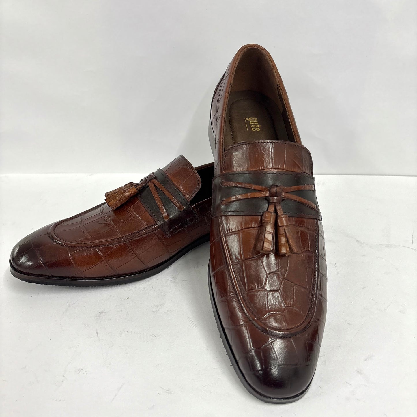 BROWN CROC-TEXTURED TASSEL LOAFERS