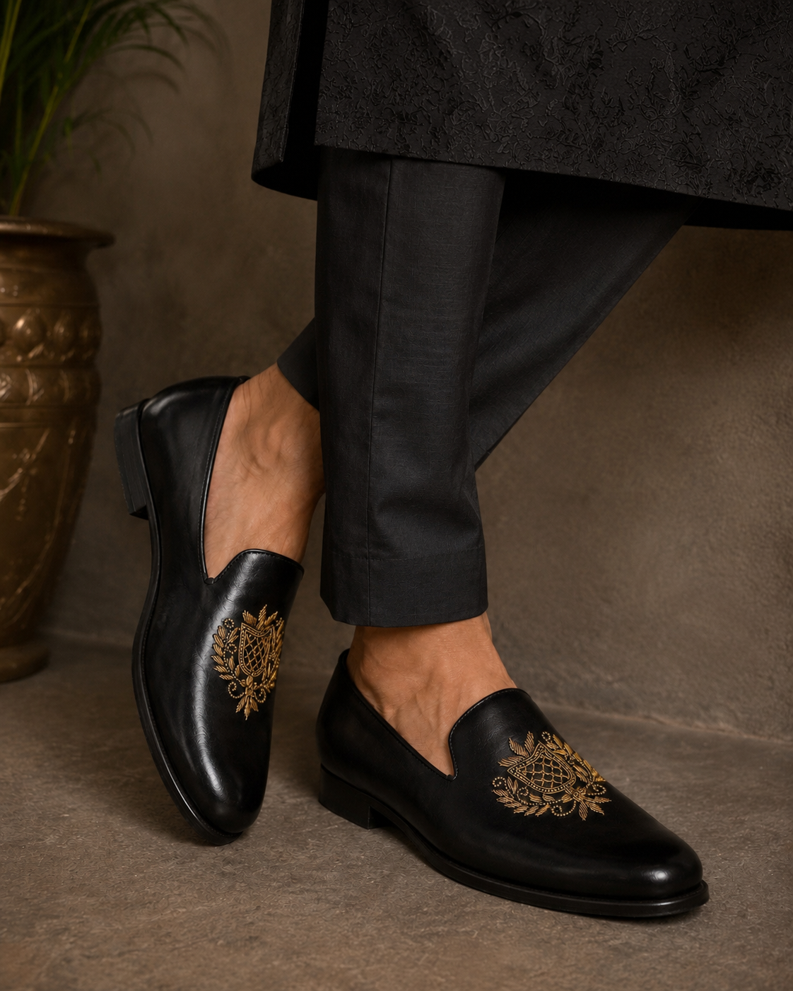 BLACK EMBROIDERED LOAFERS
