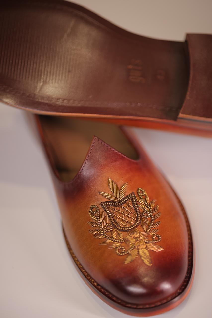 HAND-EMBROIDERED TAN LEATHER JALSA
