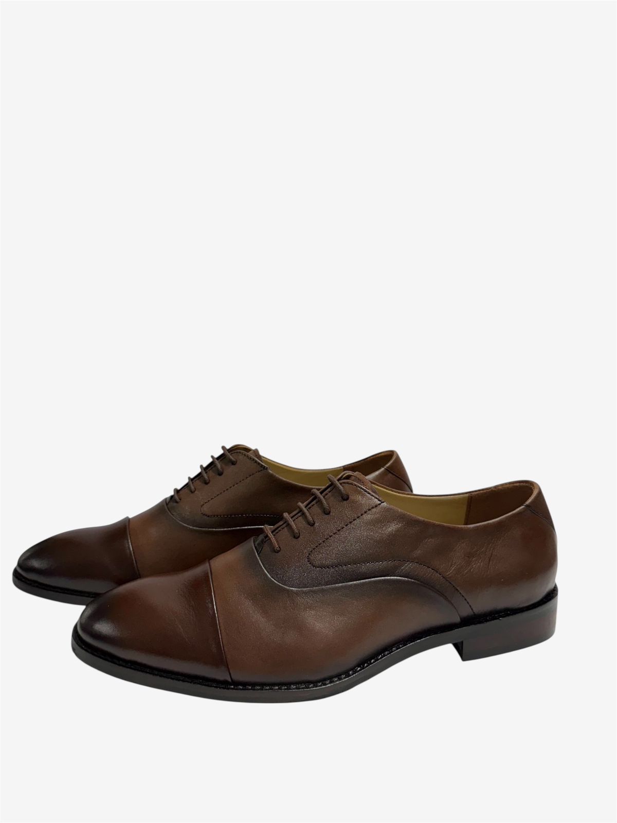CLASSIC BROWN LEATHER OXFORD CAP-TOE SHOES