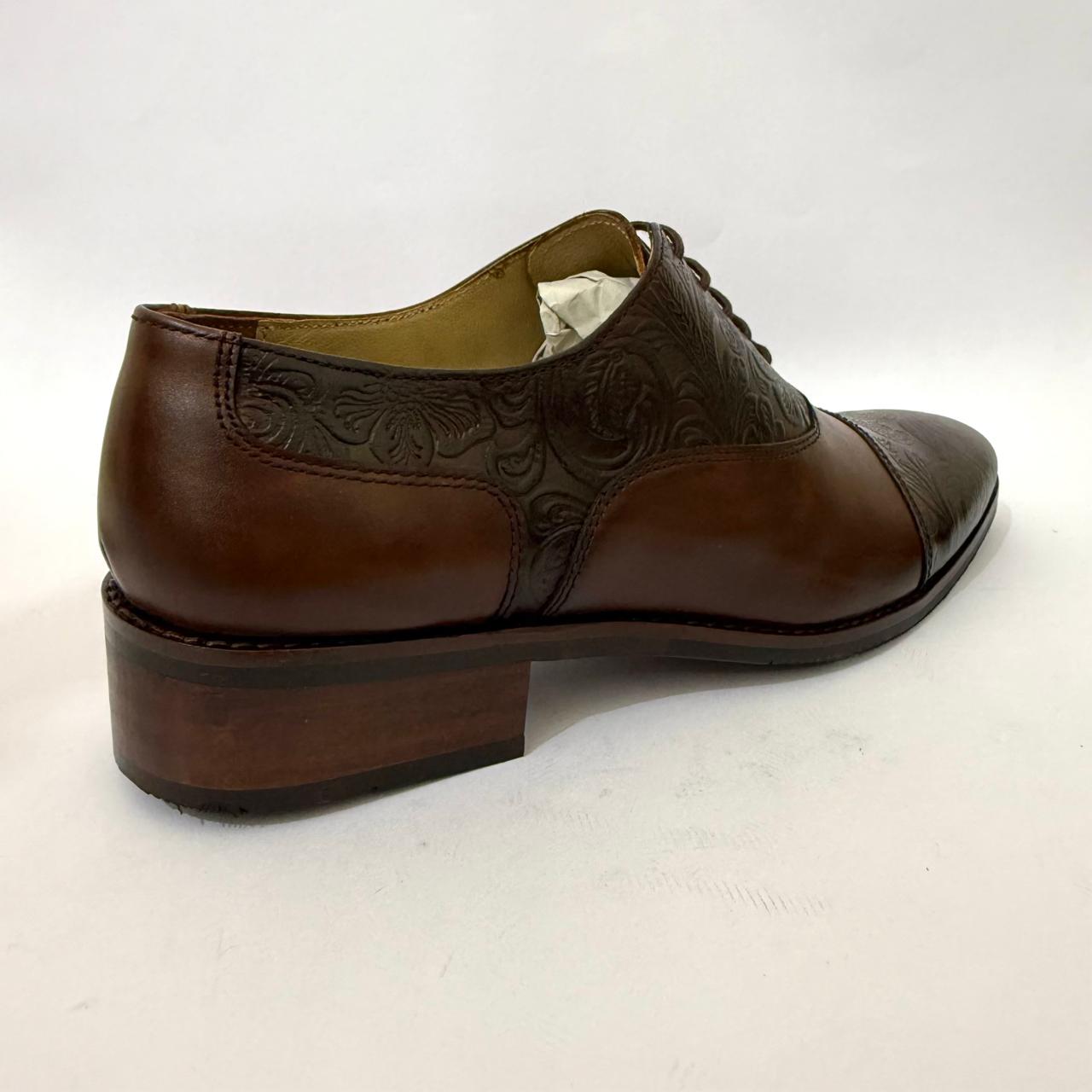 TWO-TONE HANDCRAFTED LEATHER OXFORD