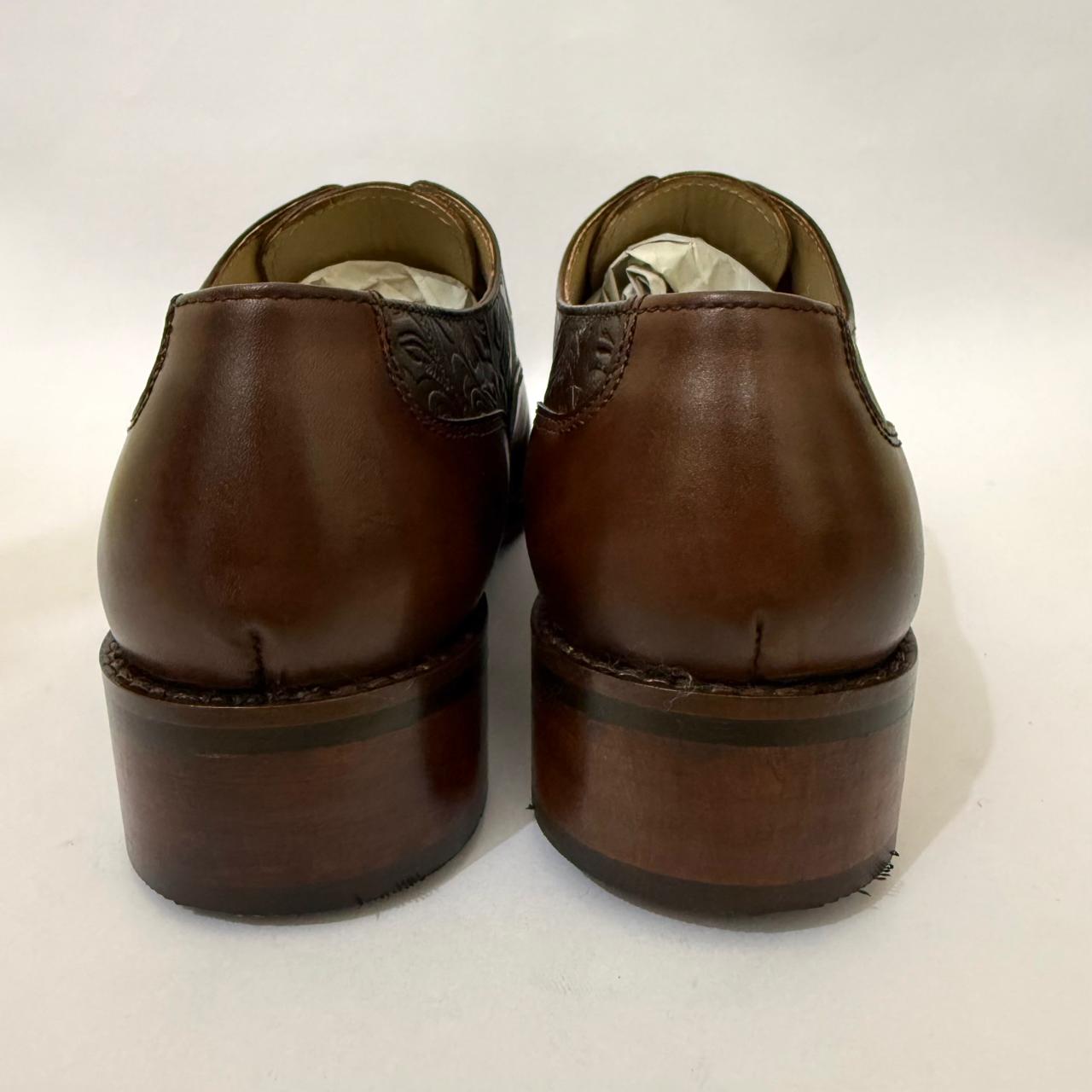 TWO-TONE HANDCRAFTED LEATHER OXFORD