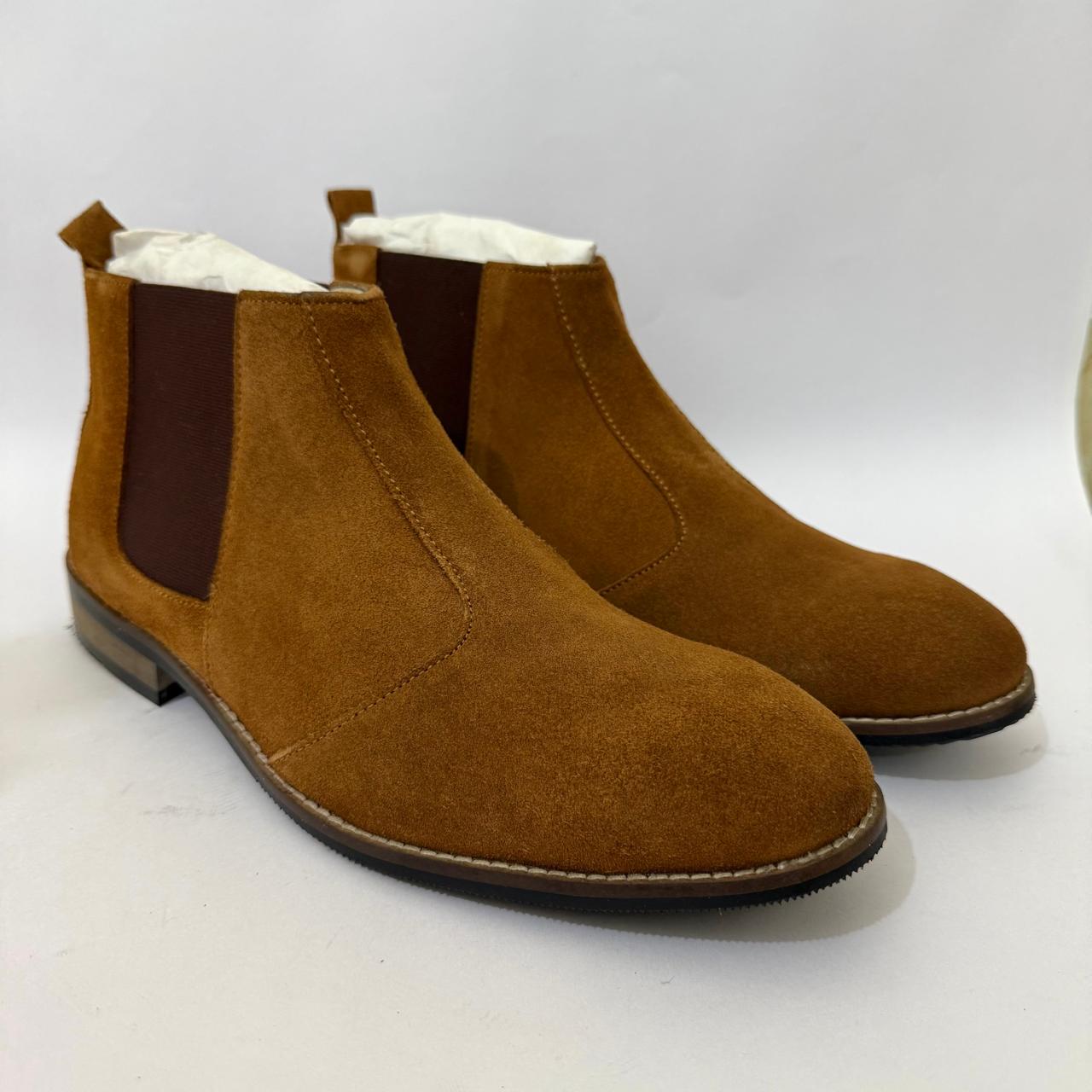 CLASSIC TAN SUEDE CHELSEA BOOTS