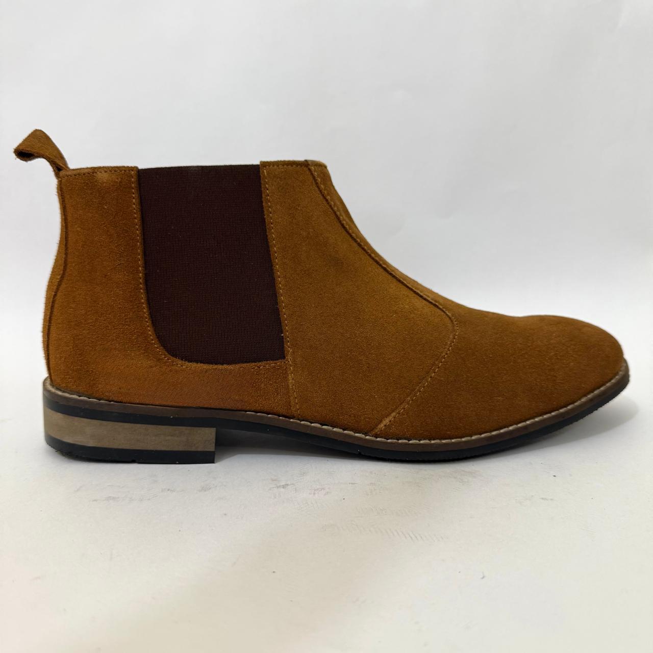 CLASSIC TAN SUEDE CHELSEA BOOTS