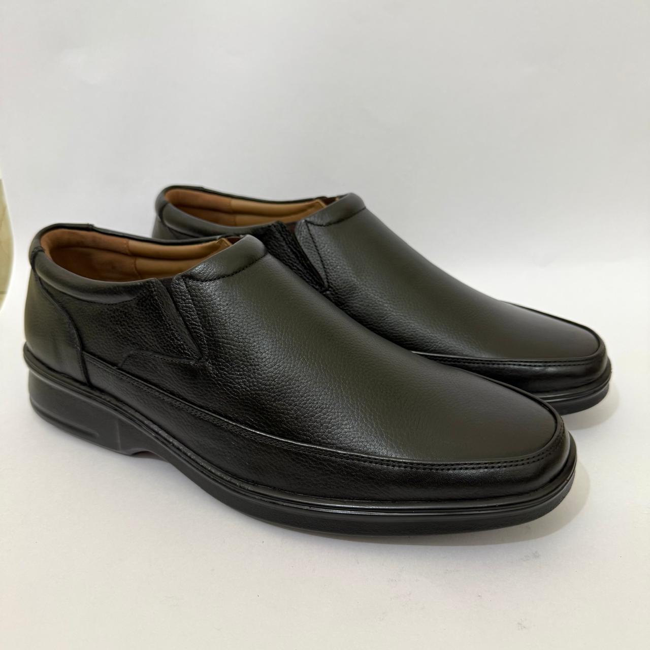 CLASSIC BLACK COMFORT SLIP-ON