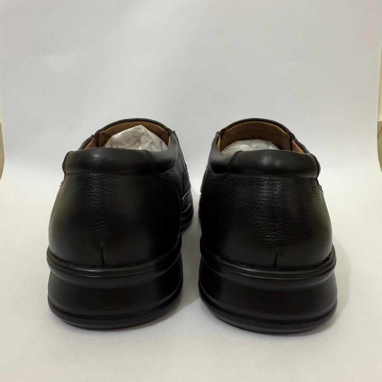 CLASSIC BLACK COMFORT SLIP-ON