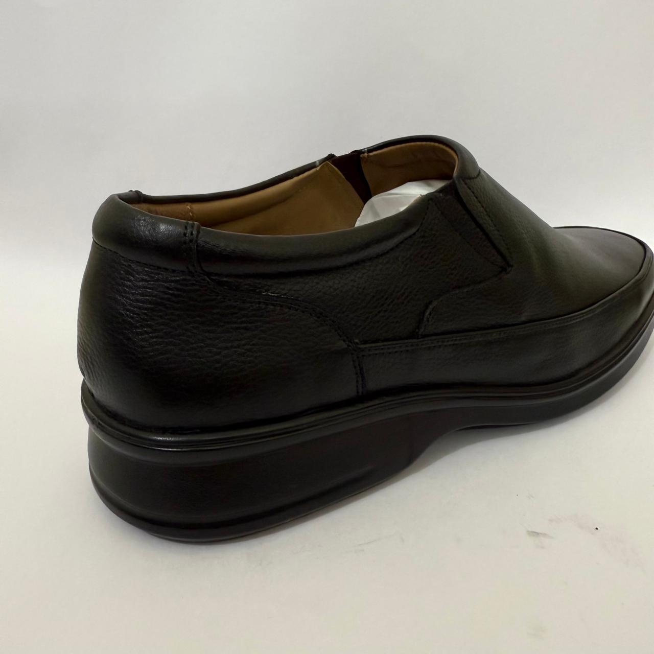 CLASSIC BLACK COMFORT SLIP-ON