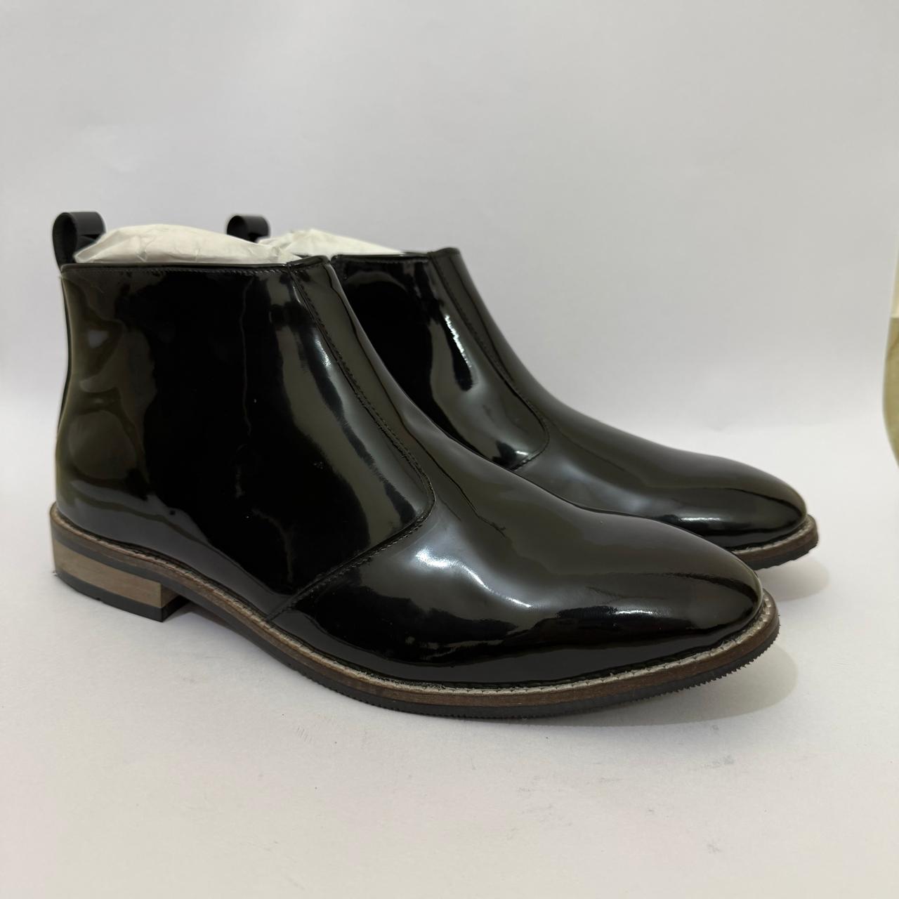 CLASSIC BLACK PATENT LEATHER CHELSEA BOOTS