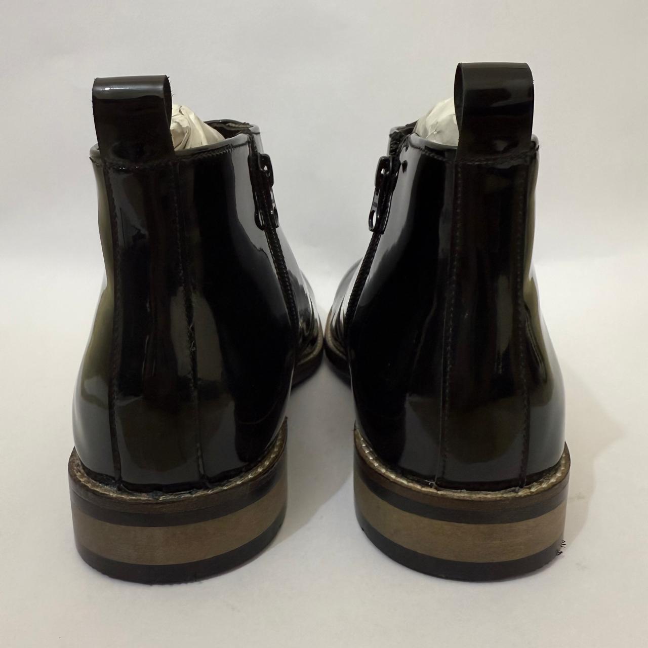 CLASSIC BLACK PATENT LEATHER CHELSEA BOOTS