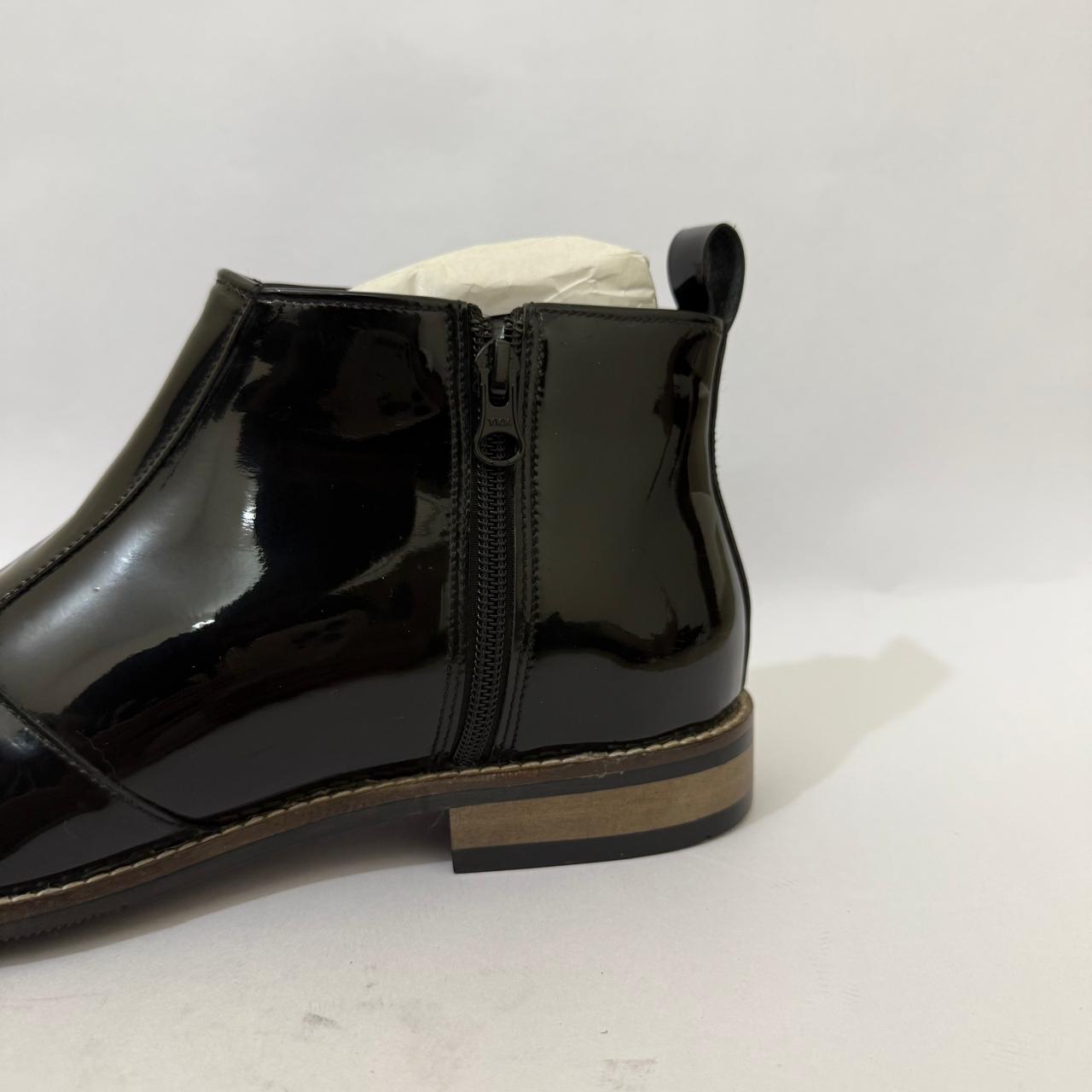 CLASSIC BLACK PATENT LEATHER CHELSEA BOOTS