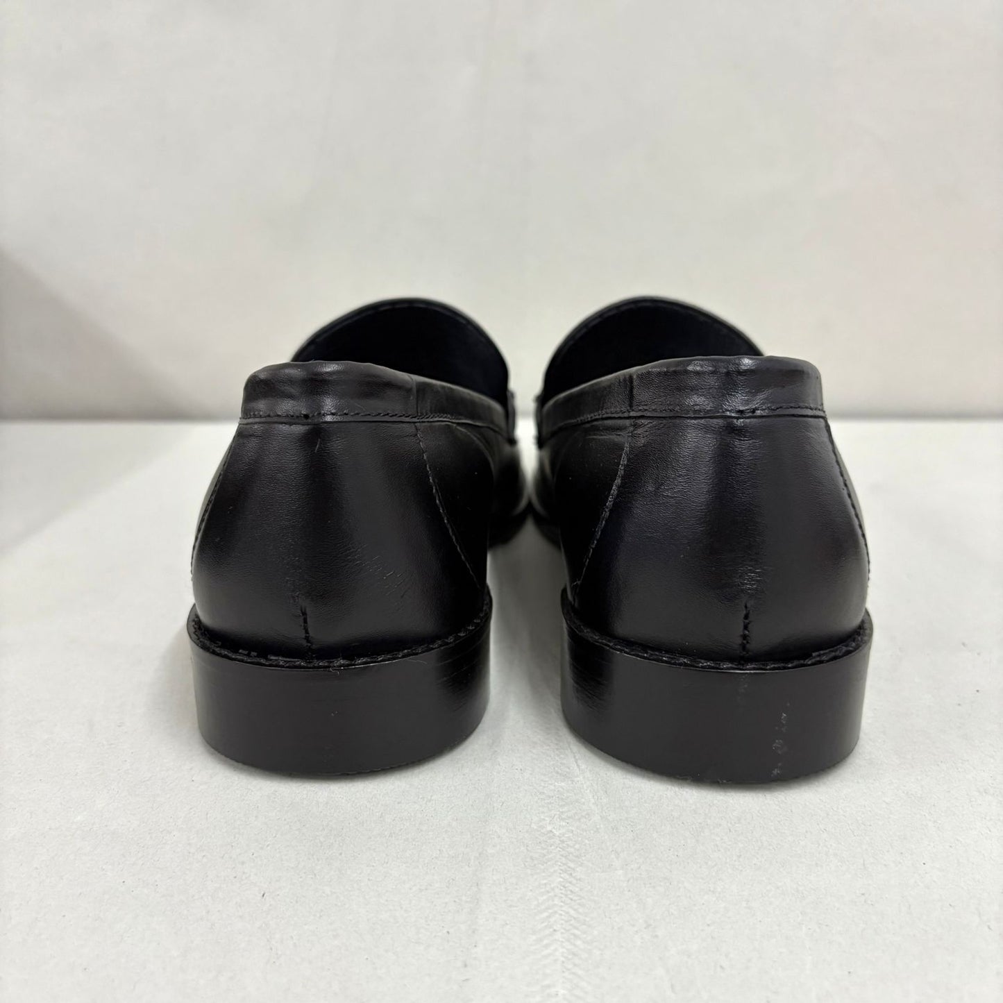 CLASSIC BLACK CROC LOAFERS