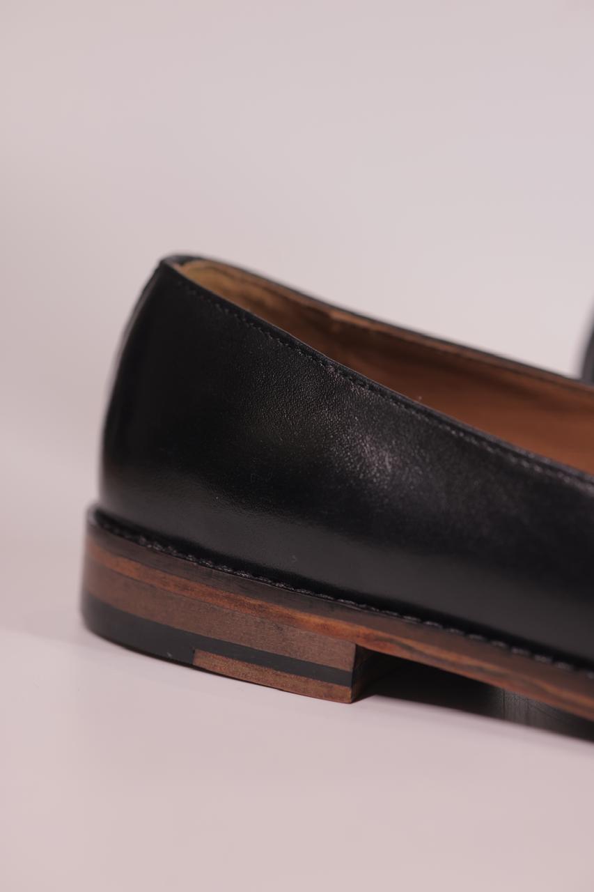 PLAIN  BLACK LEATHER JALSA