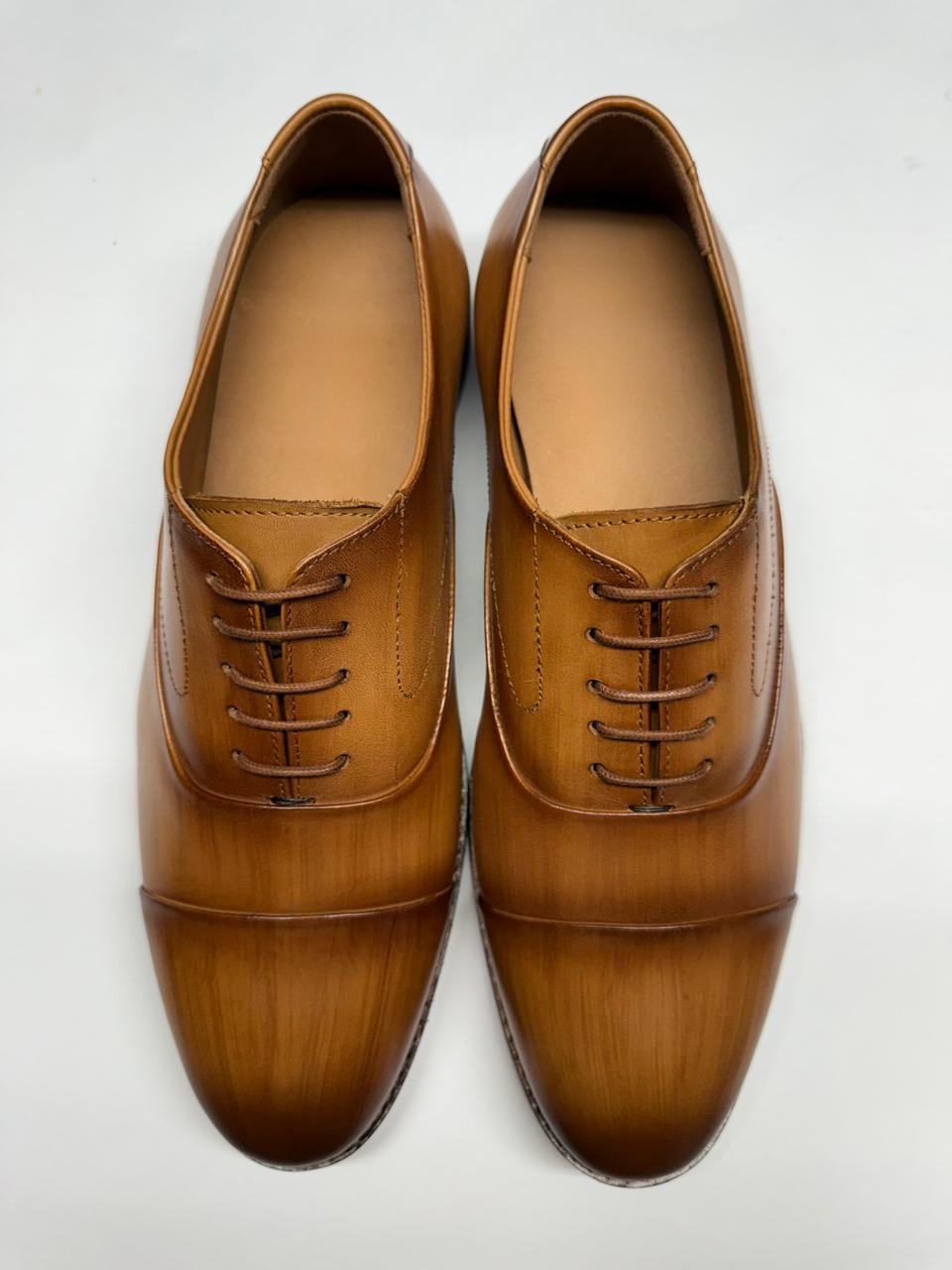 TAN OXFORD CAP TOE SHOES
